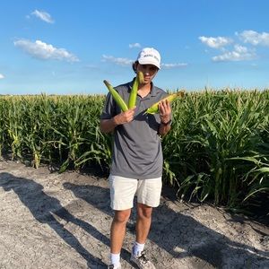 Meet your Posher, Mitchell